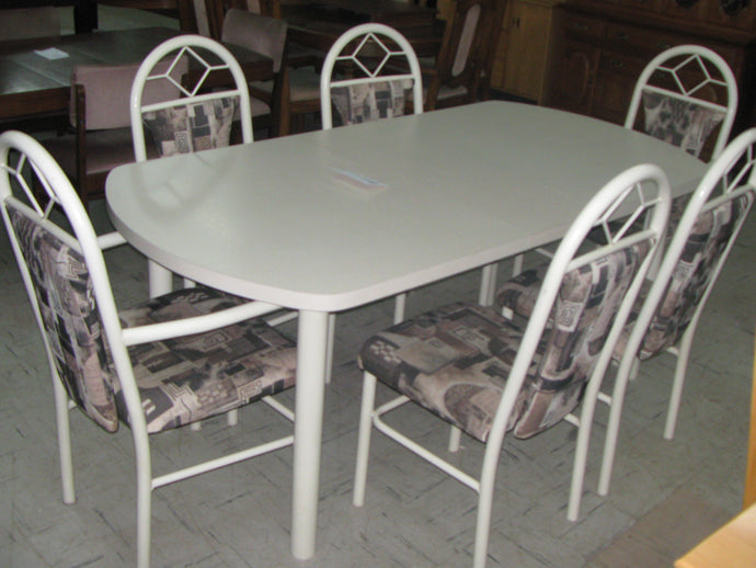 White Metal Table w/ 6 Chairs & 1 Leaf - Item #UC9036