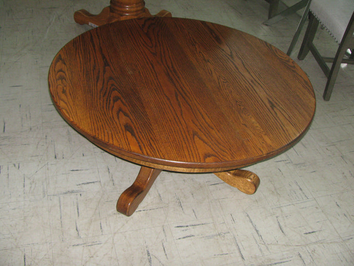 Round Oak Pedestal Coffee Table - Item #UC9148-3