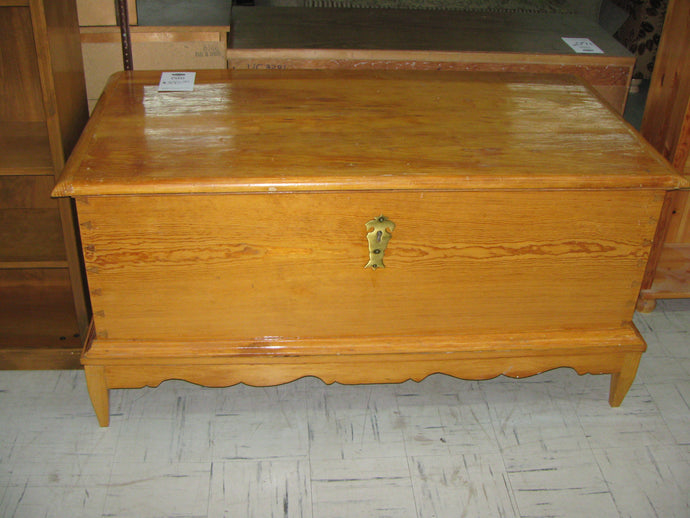 Wood Storage Chest - Item #UC9471